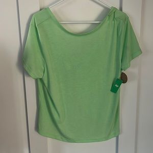 Yoga/active tee by dip women’s large